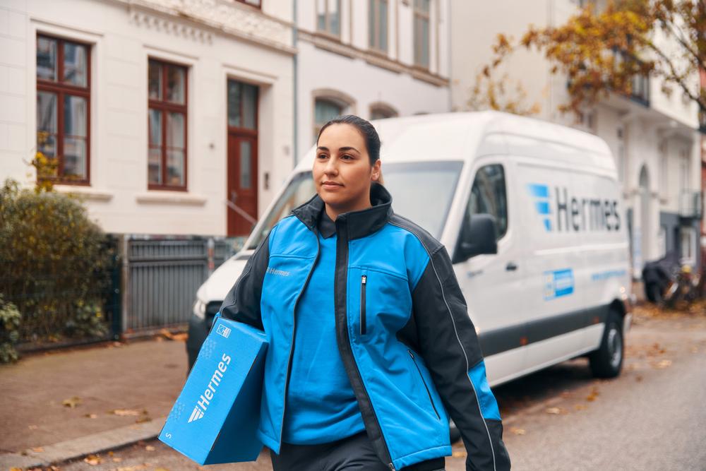 Hermes-Lieferung wird von Lieferanten ausgetragen